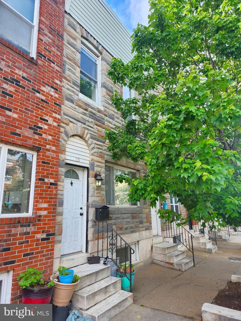 18 S East Avenue photo 1