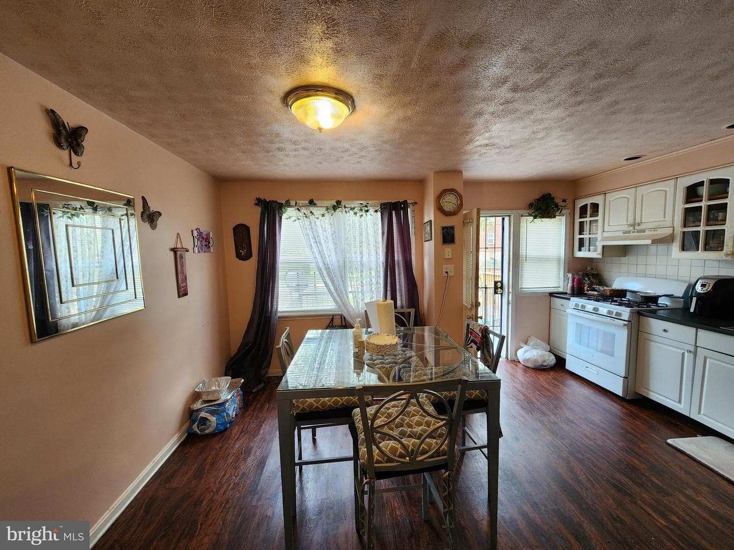 1351 Cambria Street photo 3