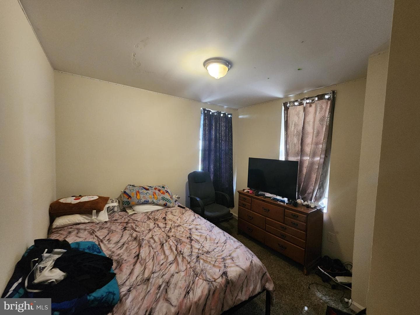 321 E 21st Street photo 9