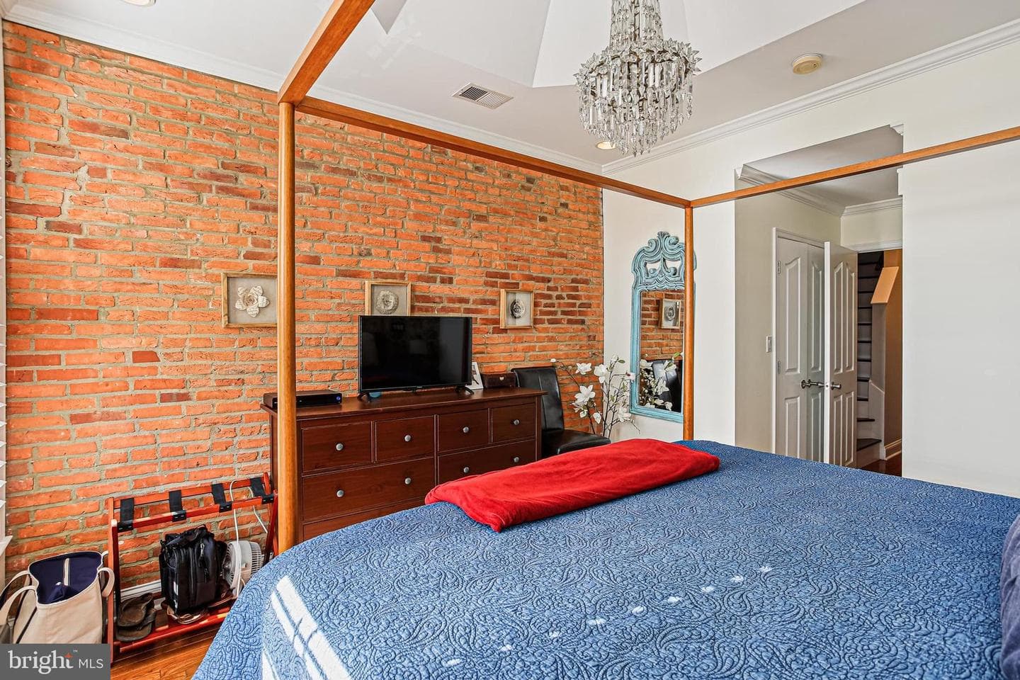 1508 Henry Street photo 14