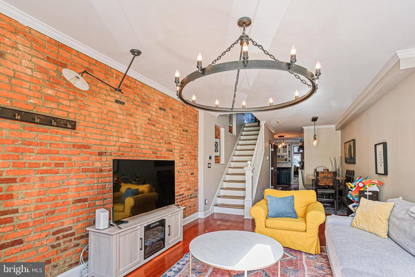 1508 Henry Street photo 2