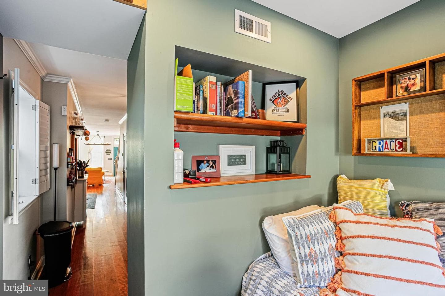 1508 Henry Street photo 22