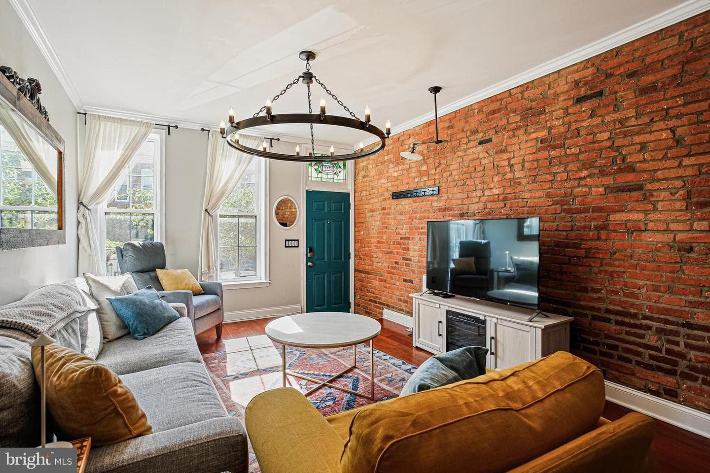 1508 Henry Street photo 5