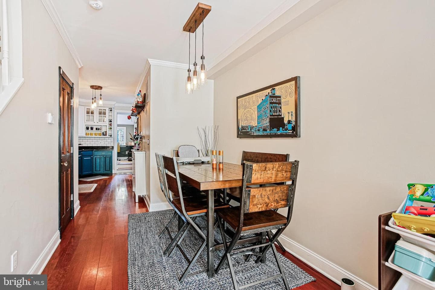 1508 Henry Street photo 6