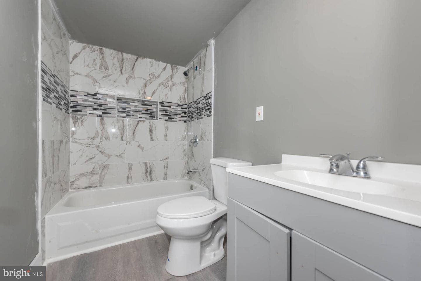 1412 W Baltimore Street photo 10