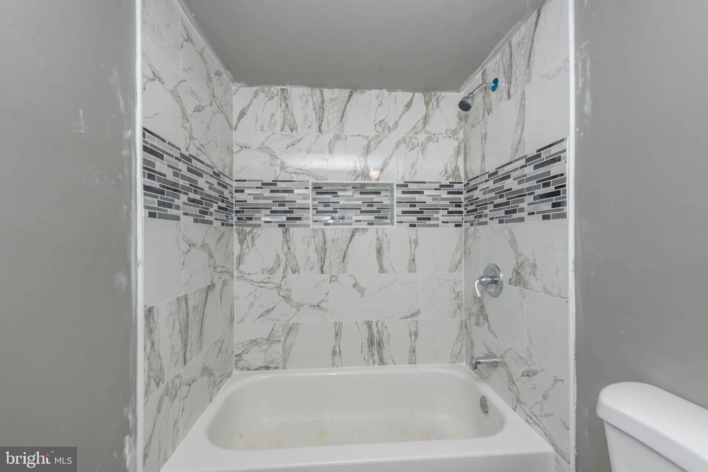 1412 W Baltimore Street photo 11