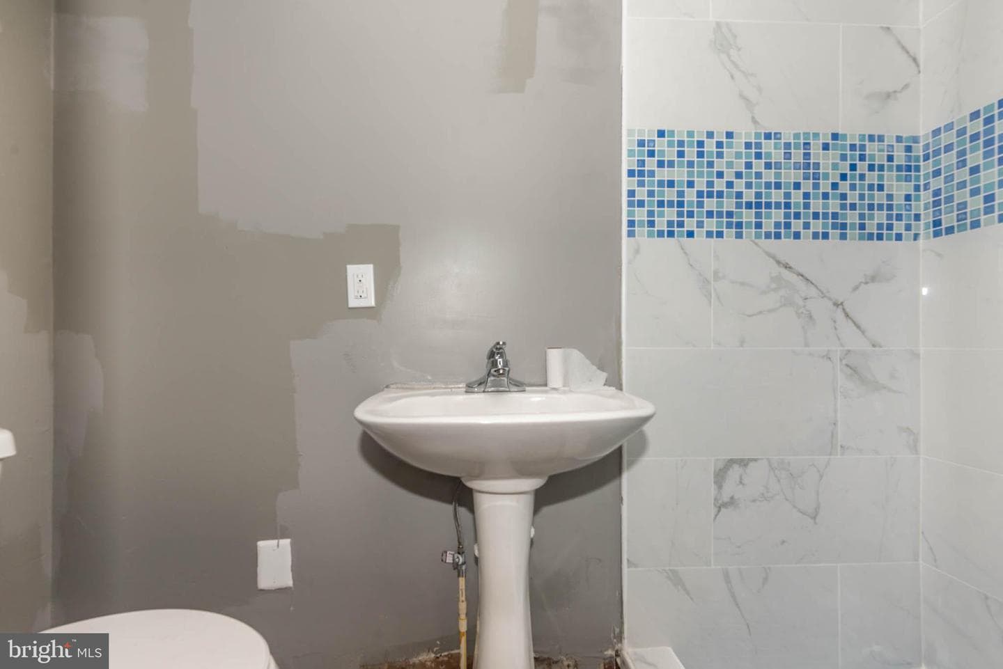 1412 W Baltimore Street photo 4
