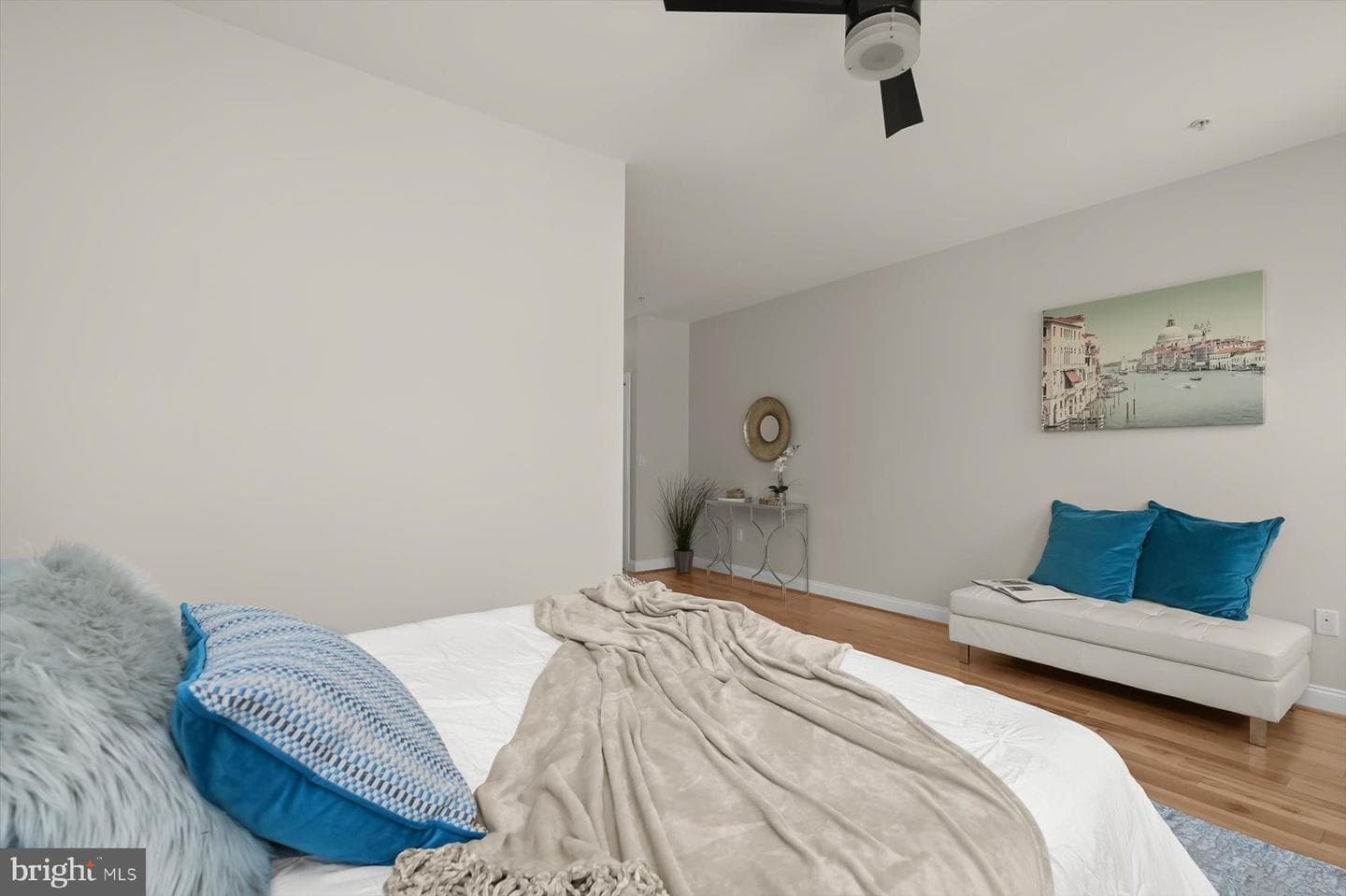 1252 Harbor Island Walk photo 28