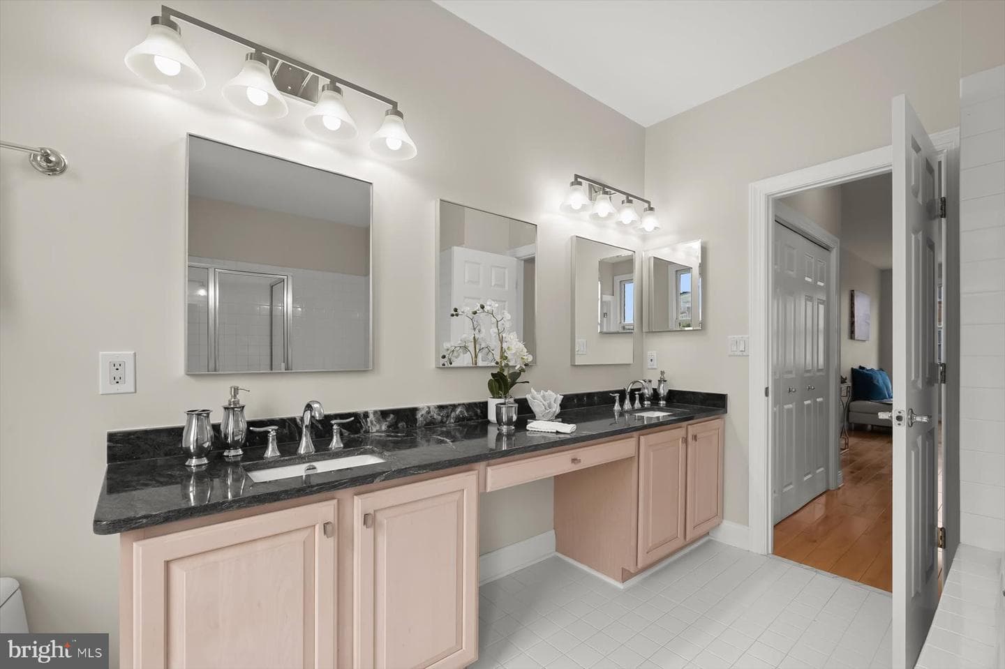 1252 Harbor Island Walk photo 32