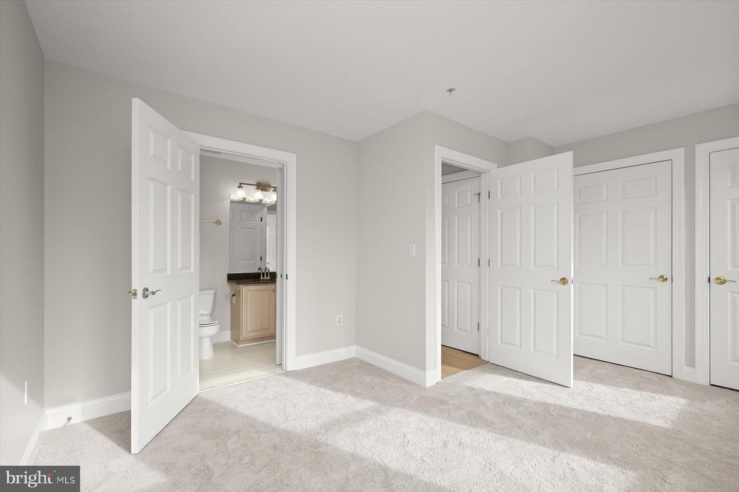1252 Harbor Island Walk photo 39