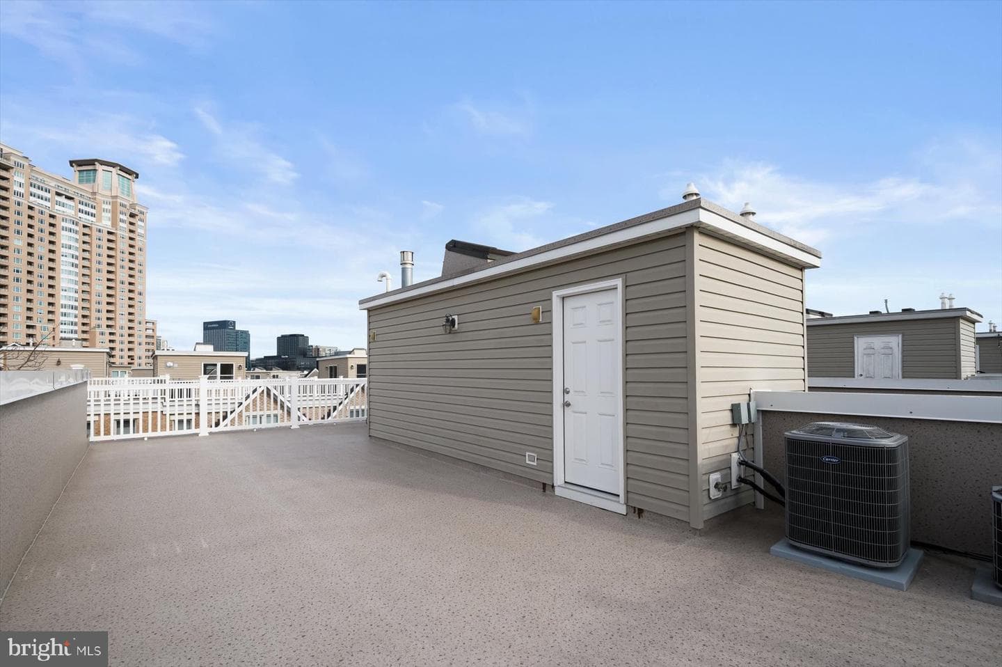 1252 Harbor Island Walk photo 41