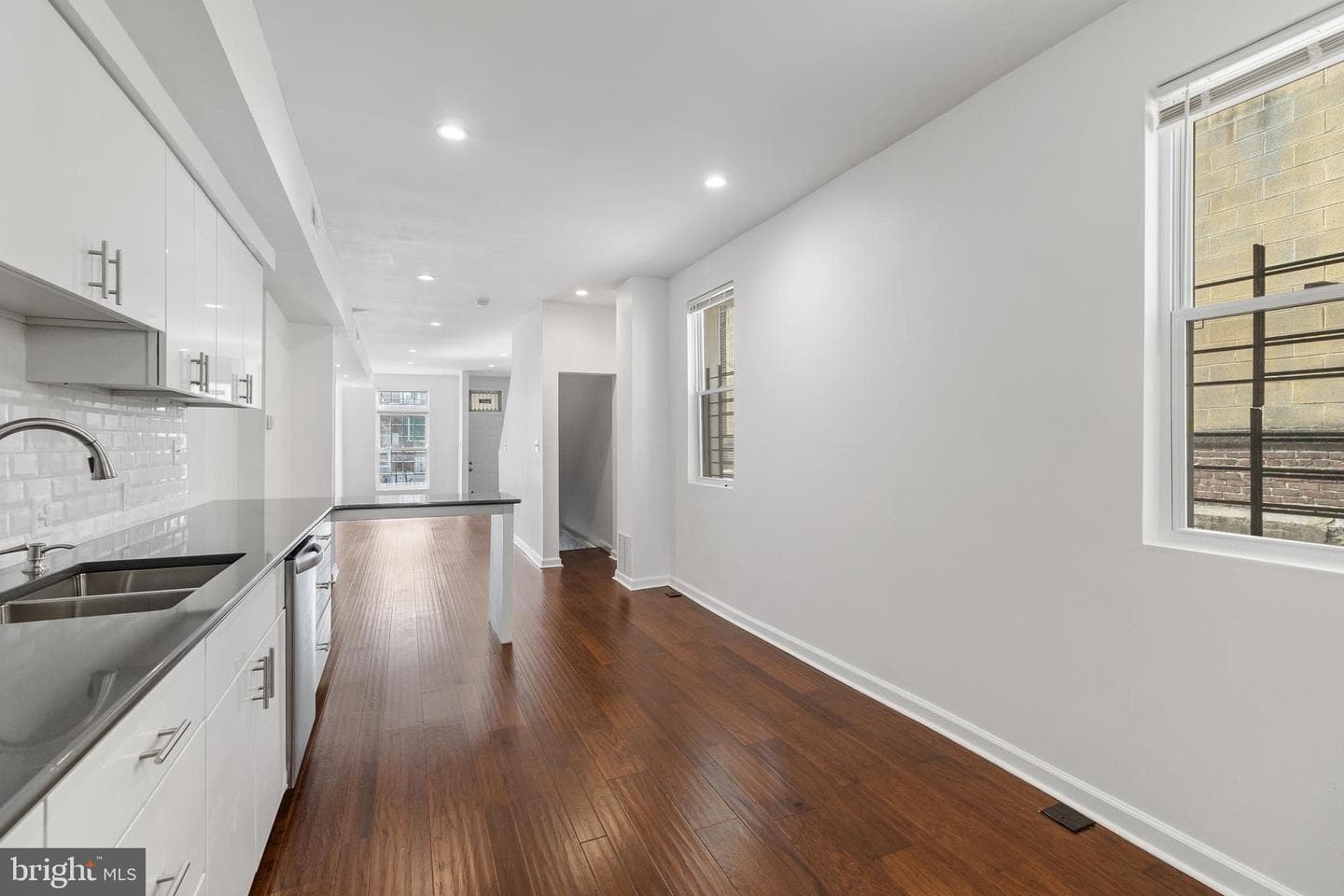 2514 Ashland Avenue photo 11