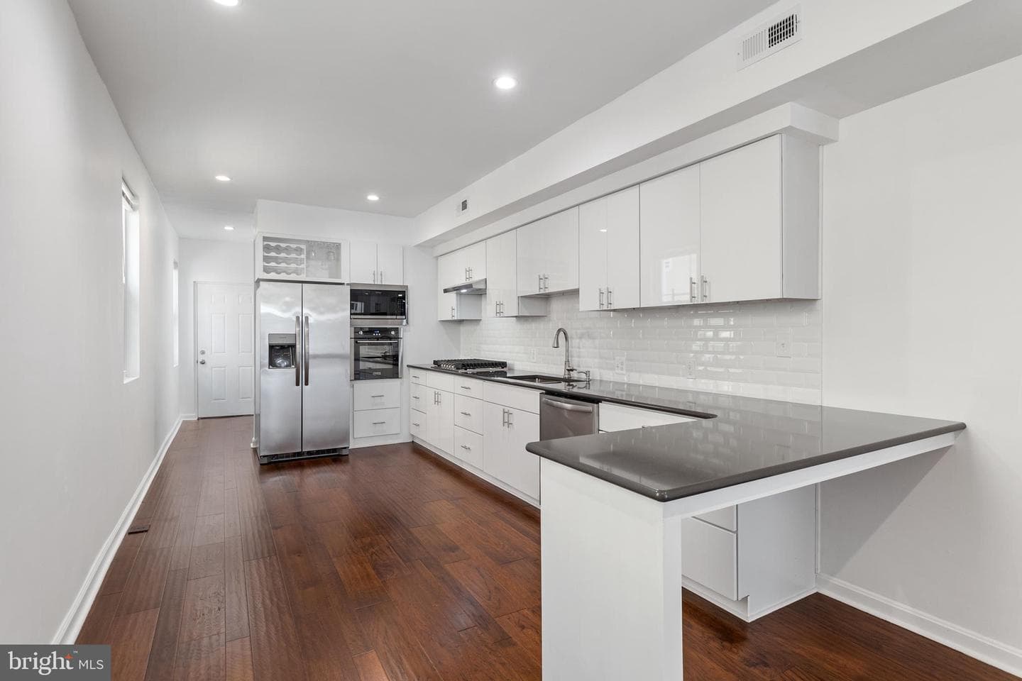 2514 Ashland Avenue photo 4