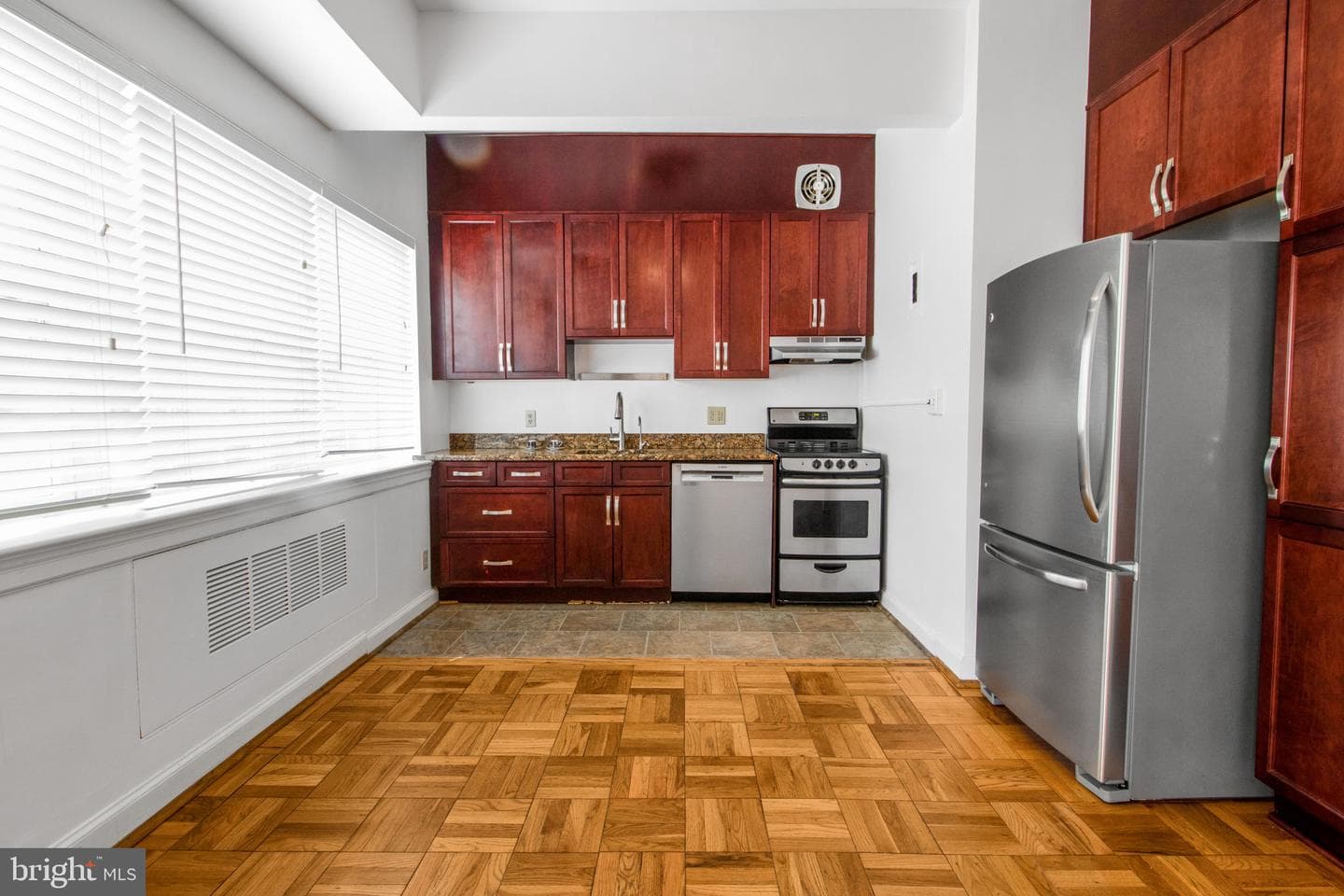 3601 Greenway #206 photo 5