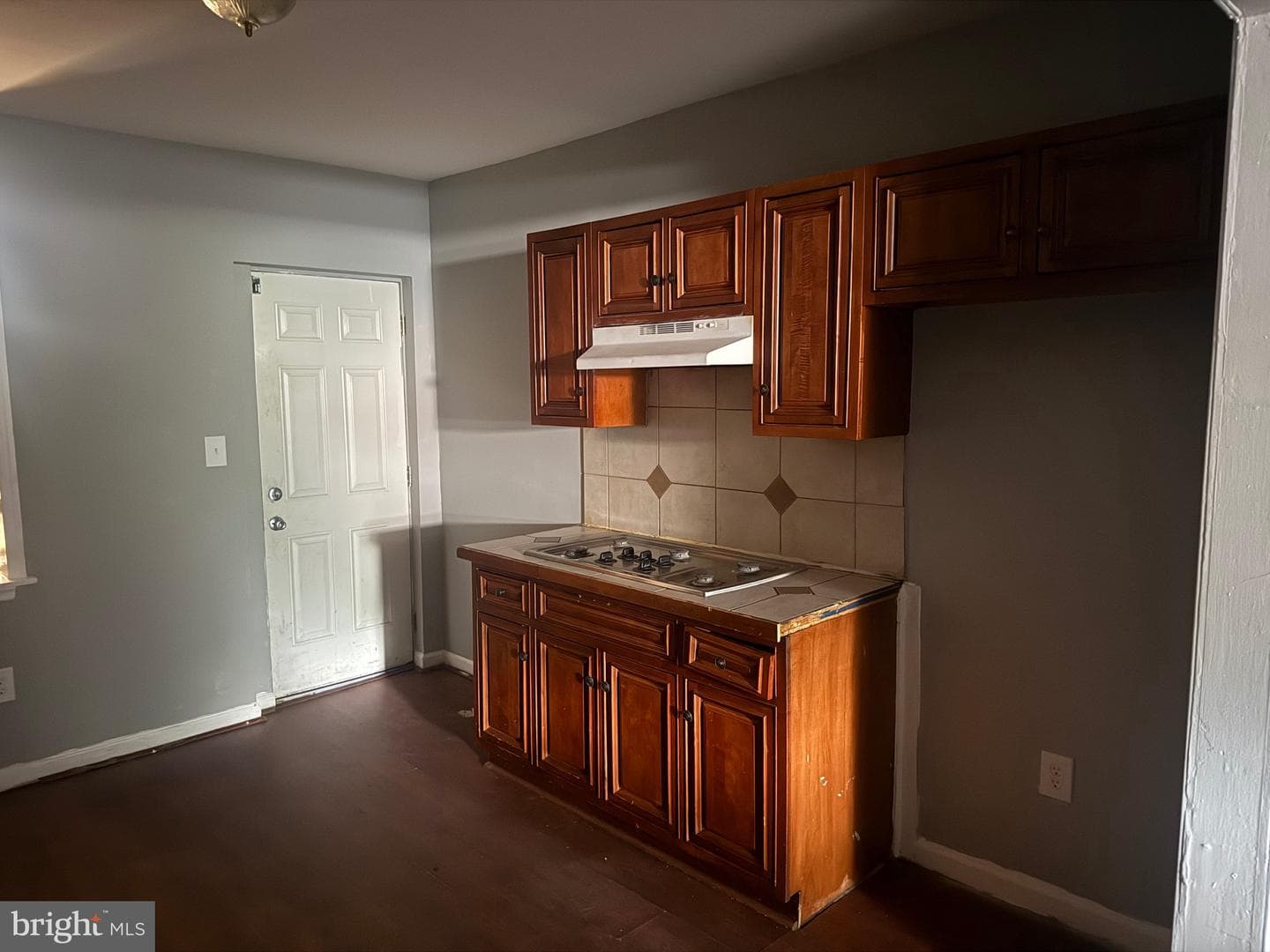 496 Brunswick Street photo 3