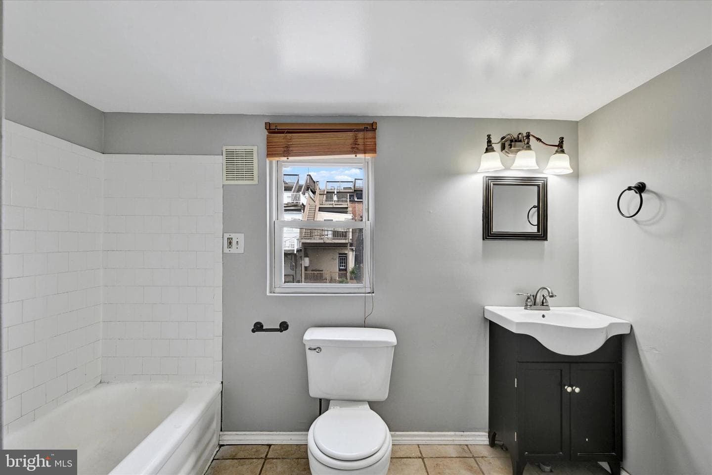 1407 Clarkson Street photo 17