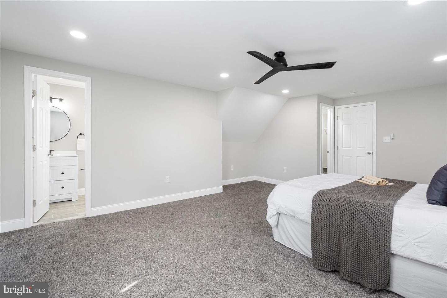 2200 Chelsea Terrace photo 34