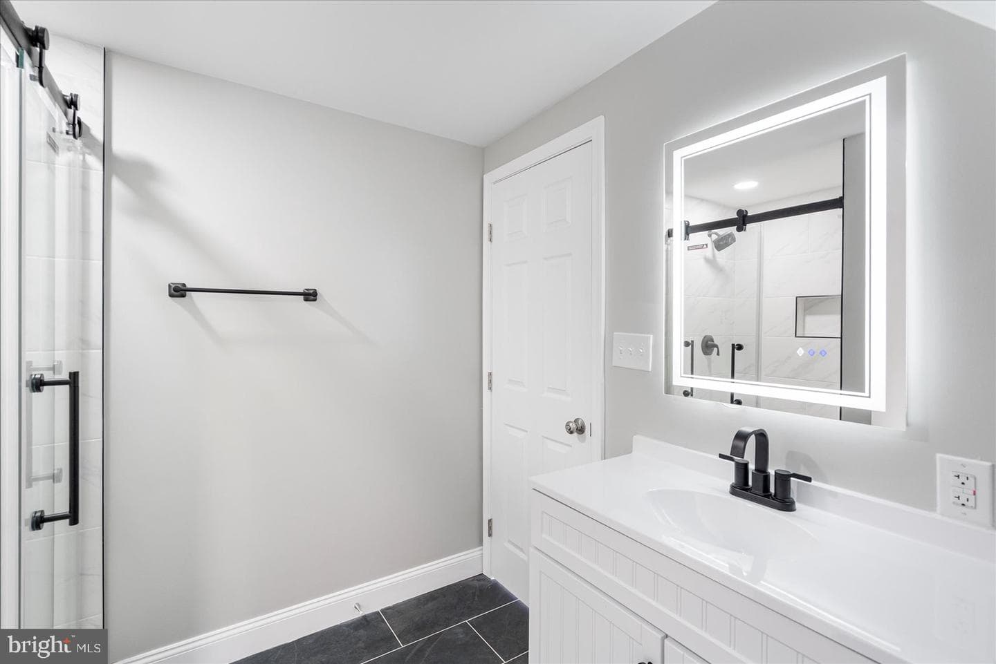 2200 Chelsea Terrace photo 39
