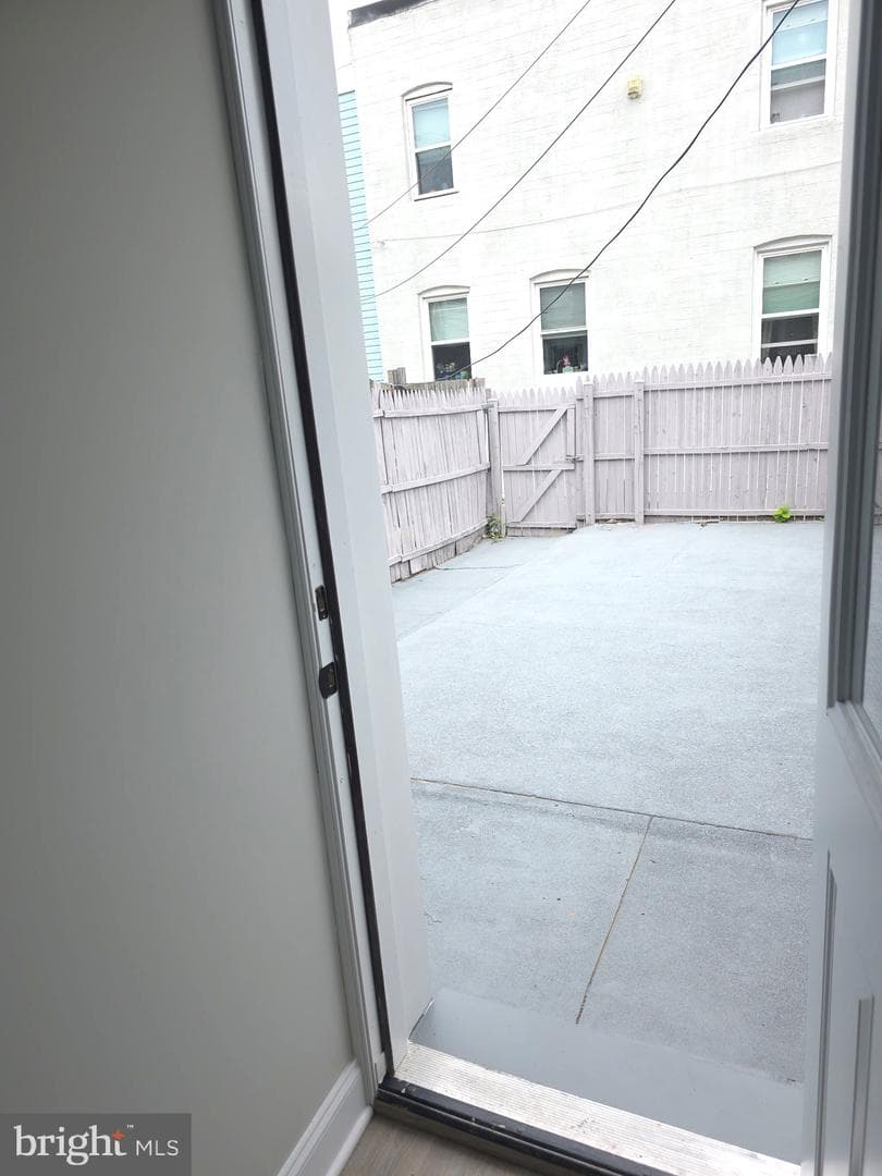 402 W 28th Street photo 25