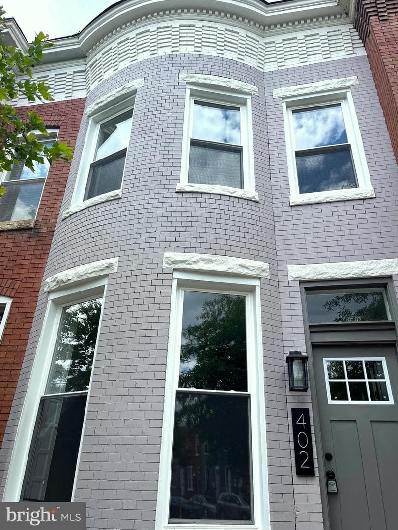 402 W 28th Street photo 3