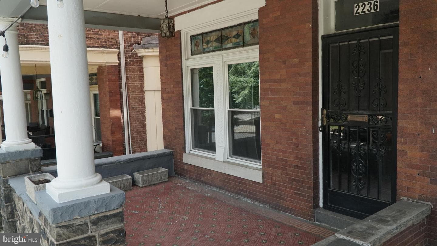 2236 Linden Avenue photo 3
