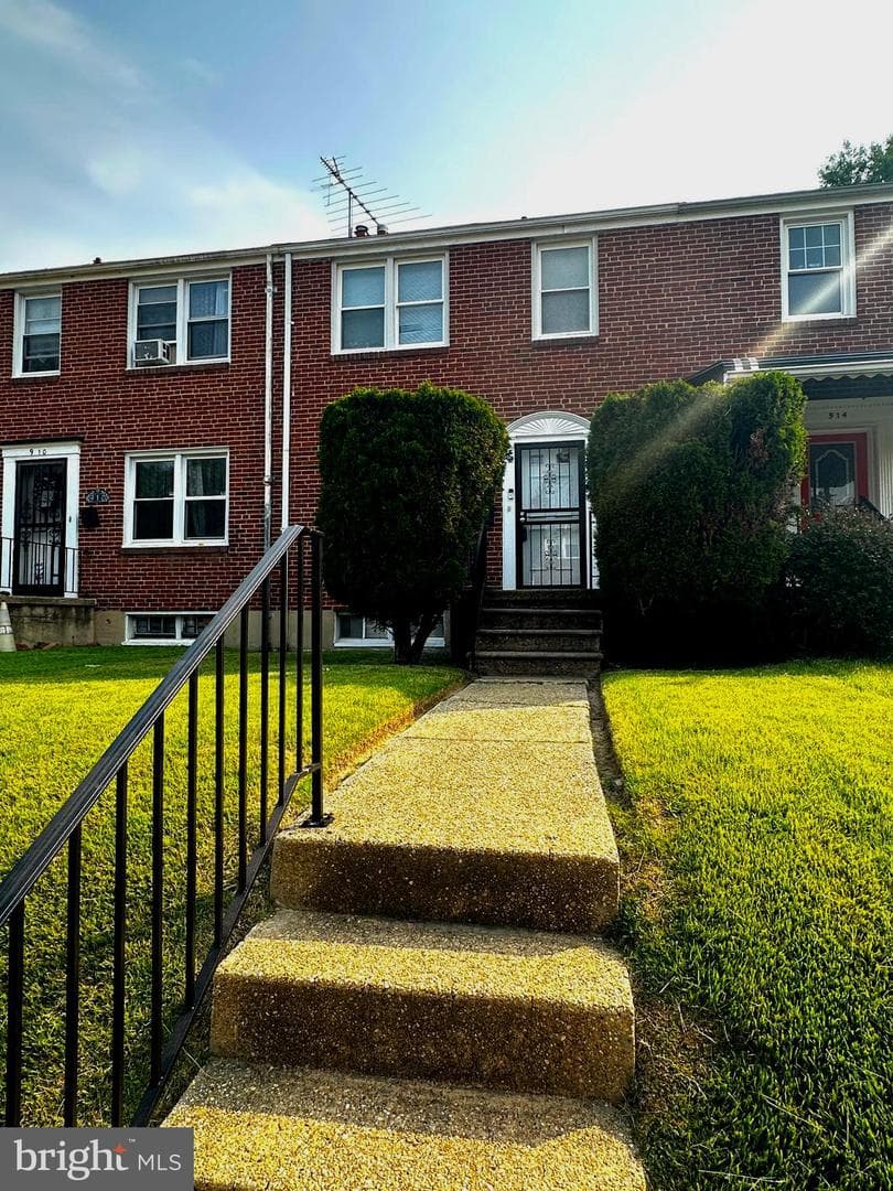912 Evesham Avenue photo 41