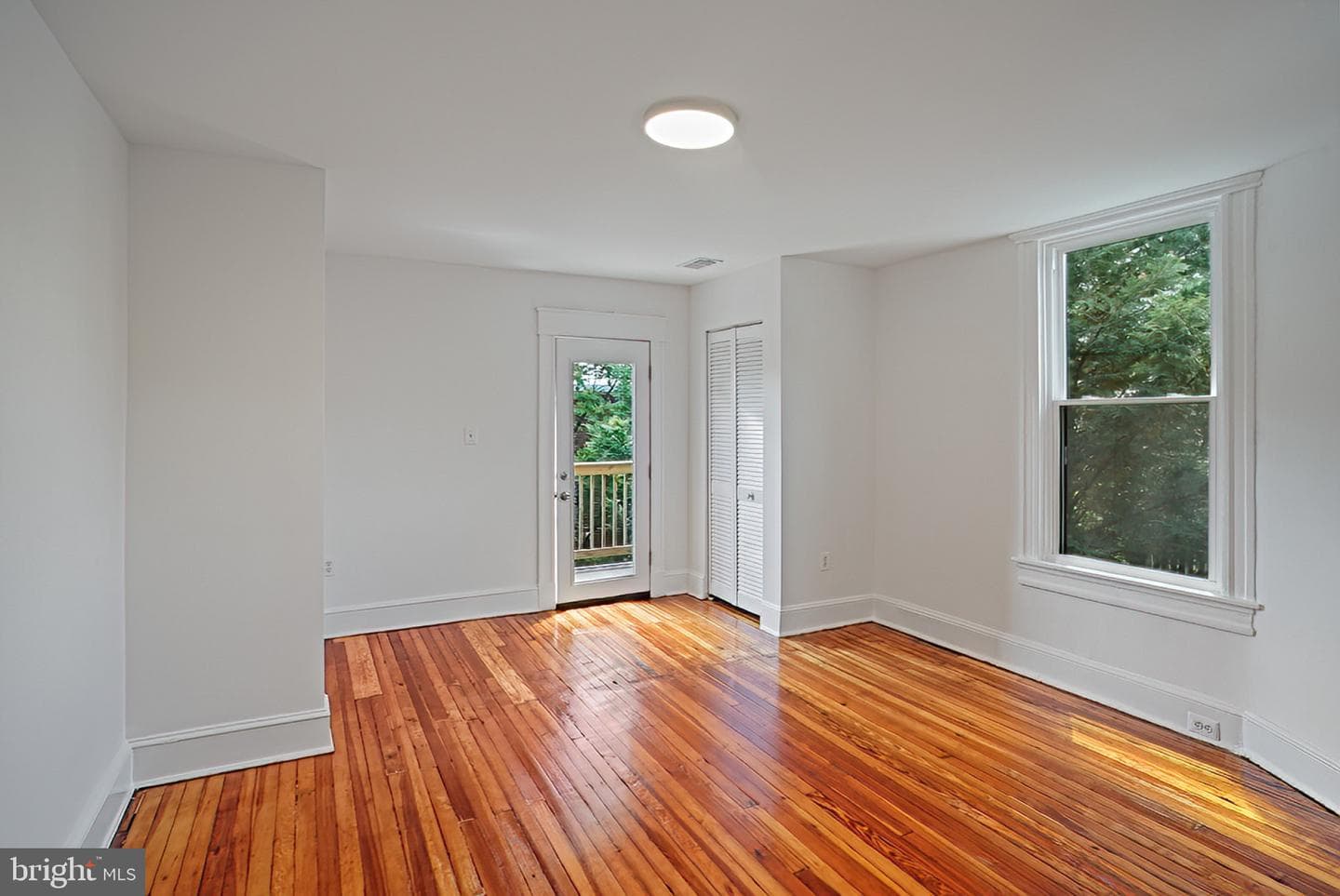 2813 Guilford Avenue photo 31