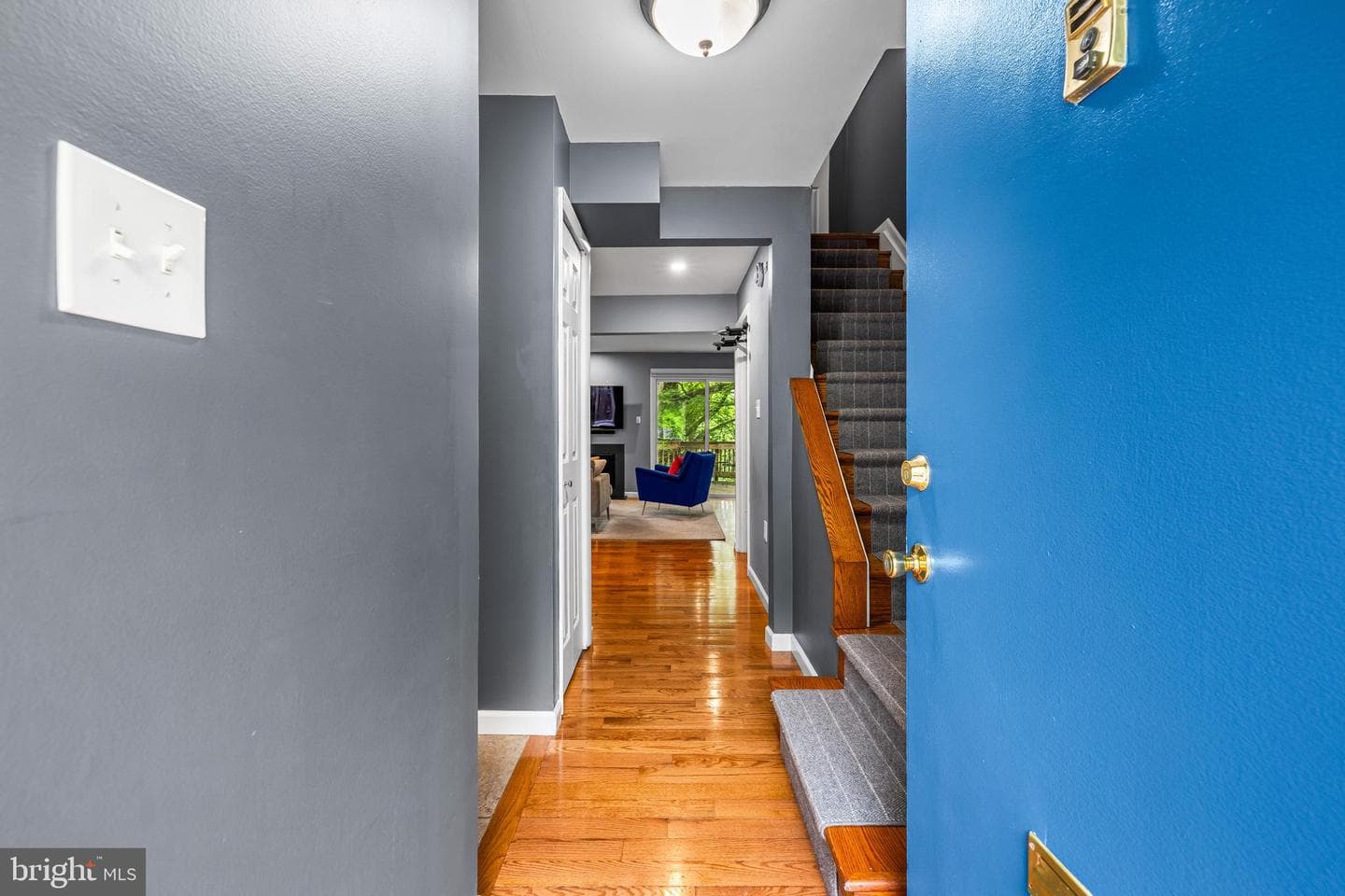 1916 Greenhaven Drive photo 4