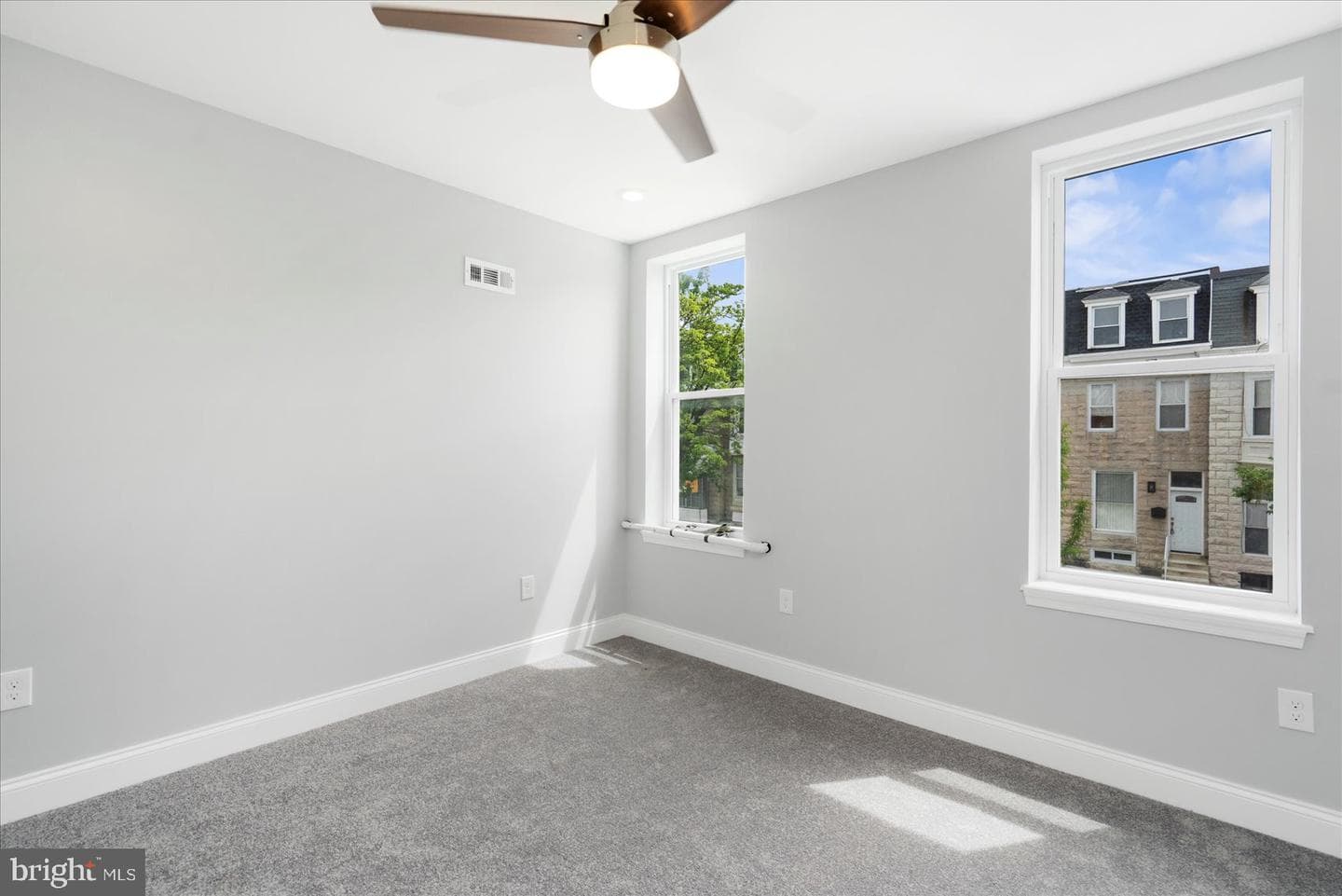 2328 Barclay Street photo 24