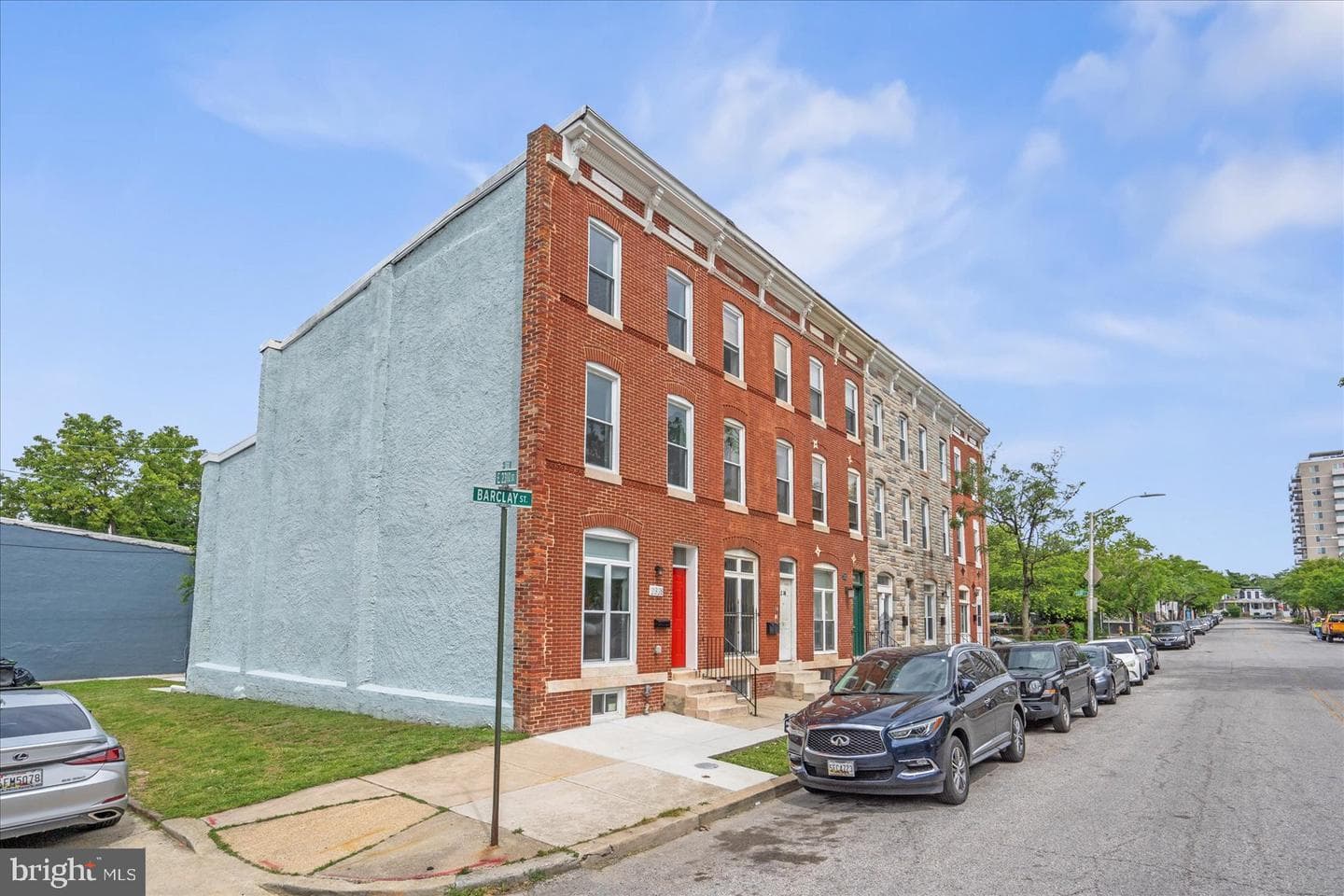 2328 Barclay Street photo 3