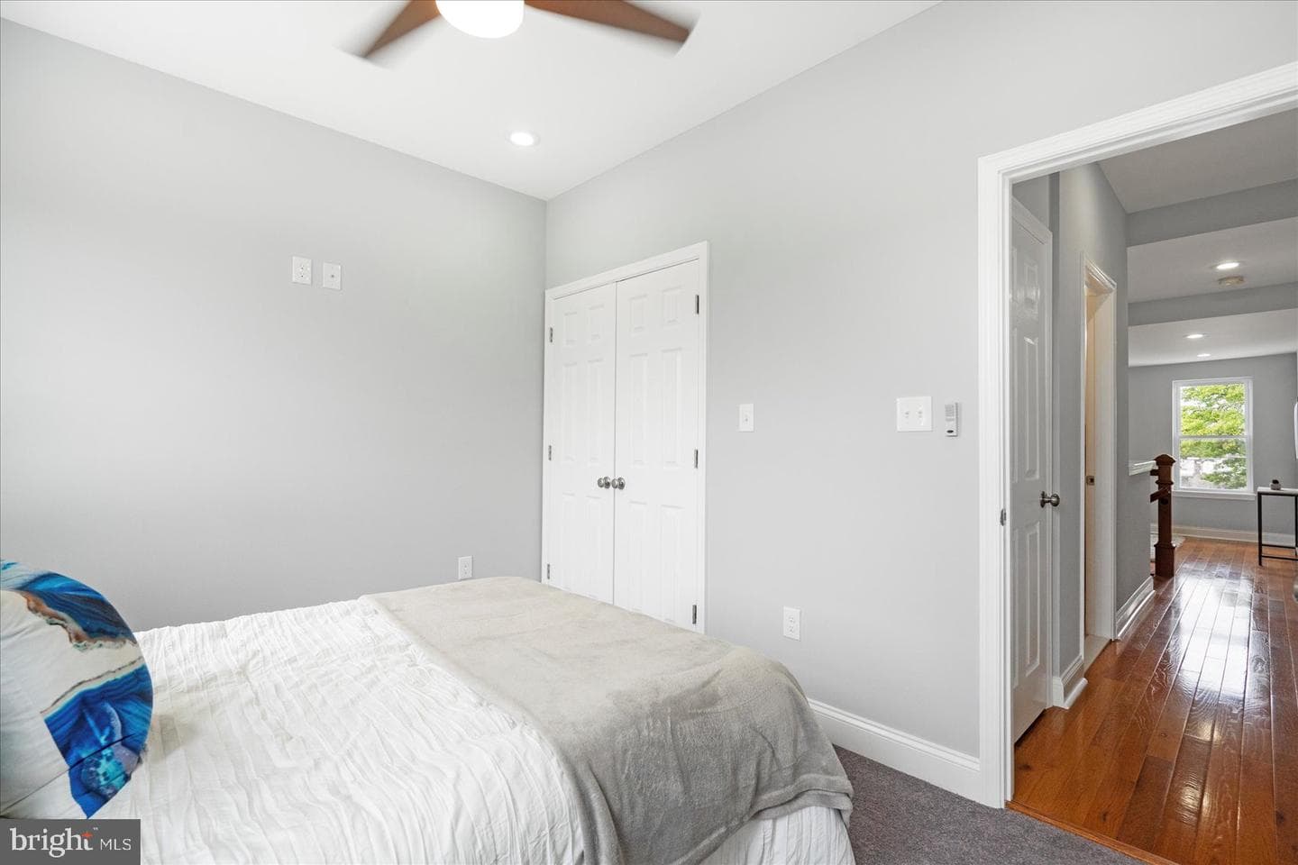 2328 Barclay Street photo 32