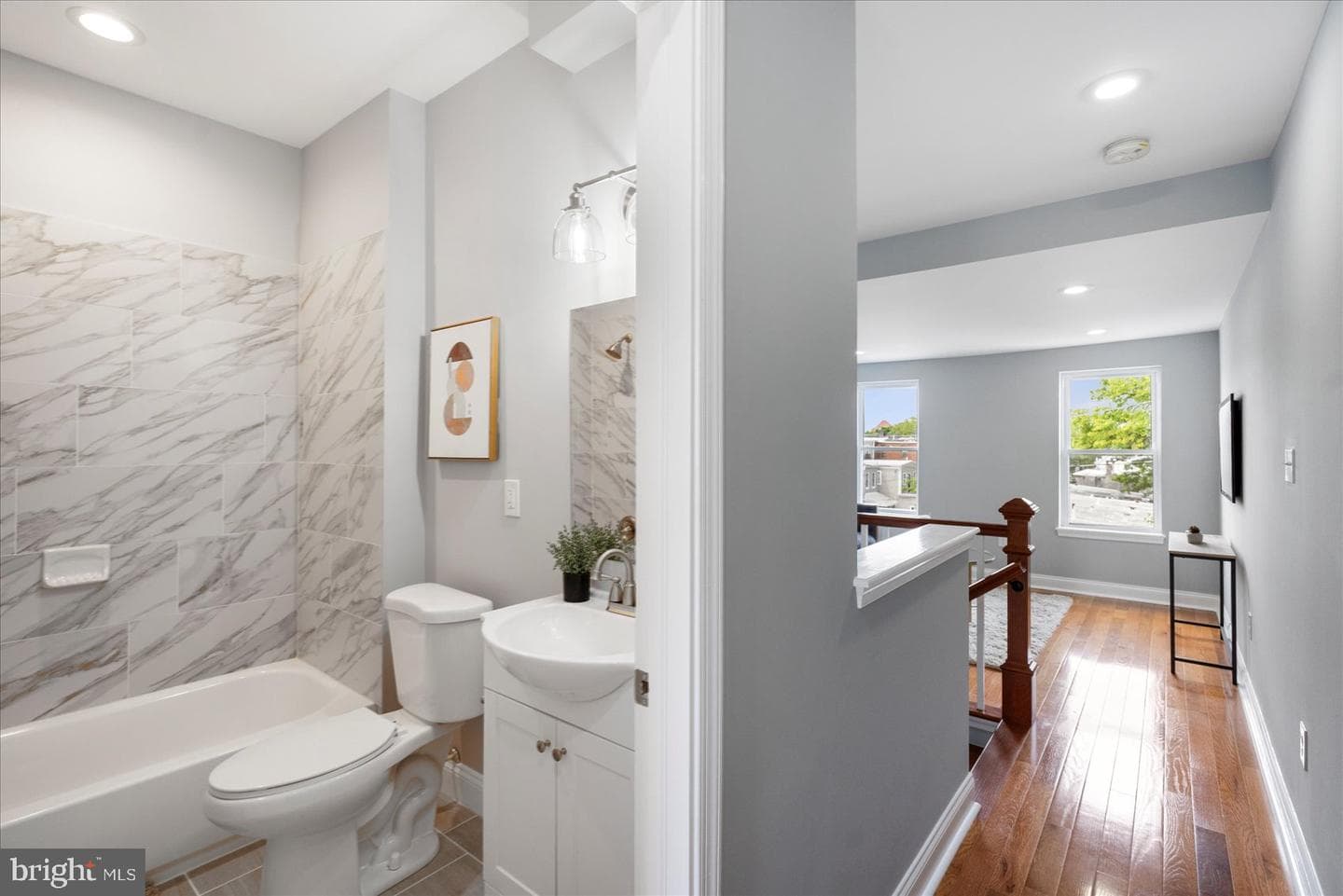2328 Barclay Street photo 33