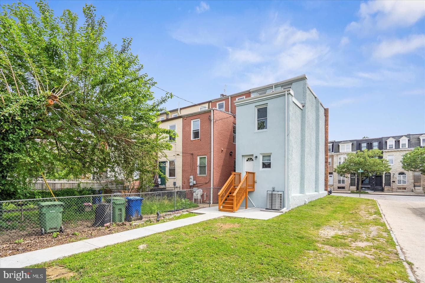 2328 Barclay Street photo 42