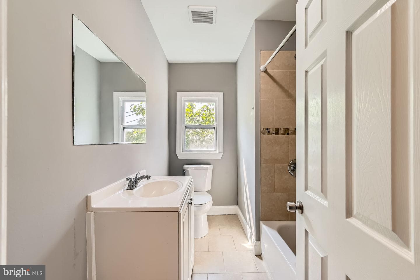 3608 Saint Victor Street photo 17