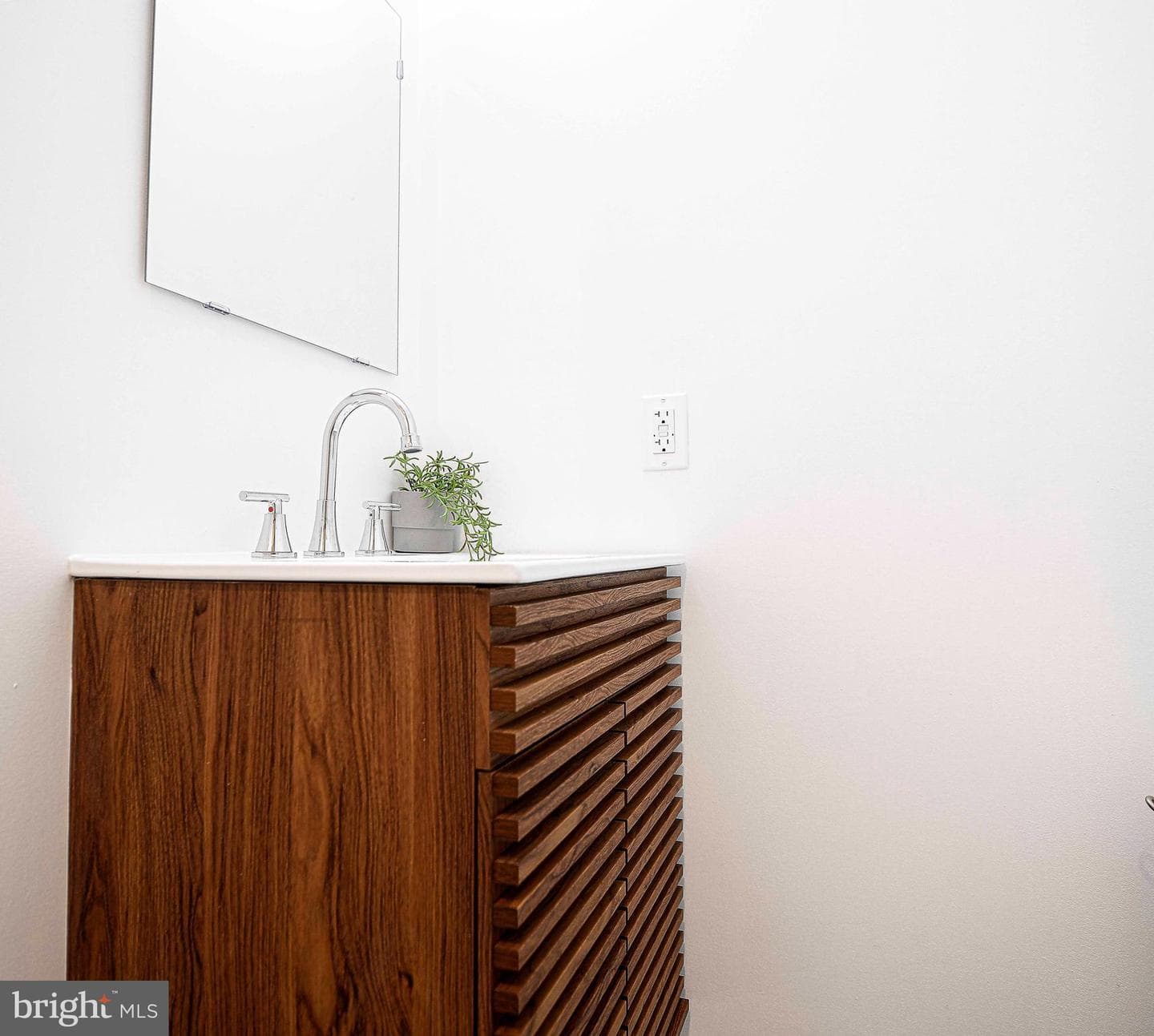 915 N Patterson Park Avenue photo 20