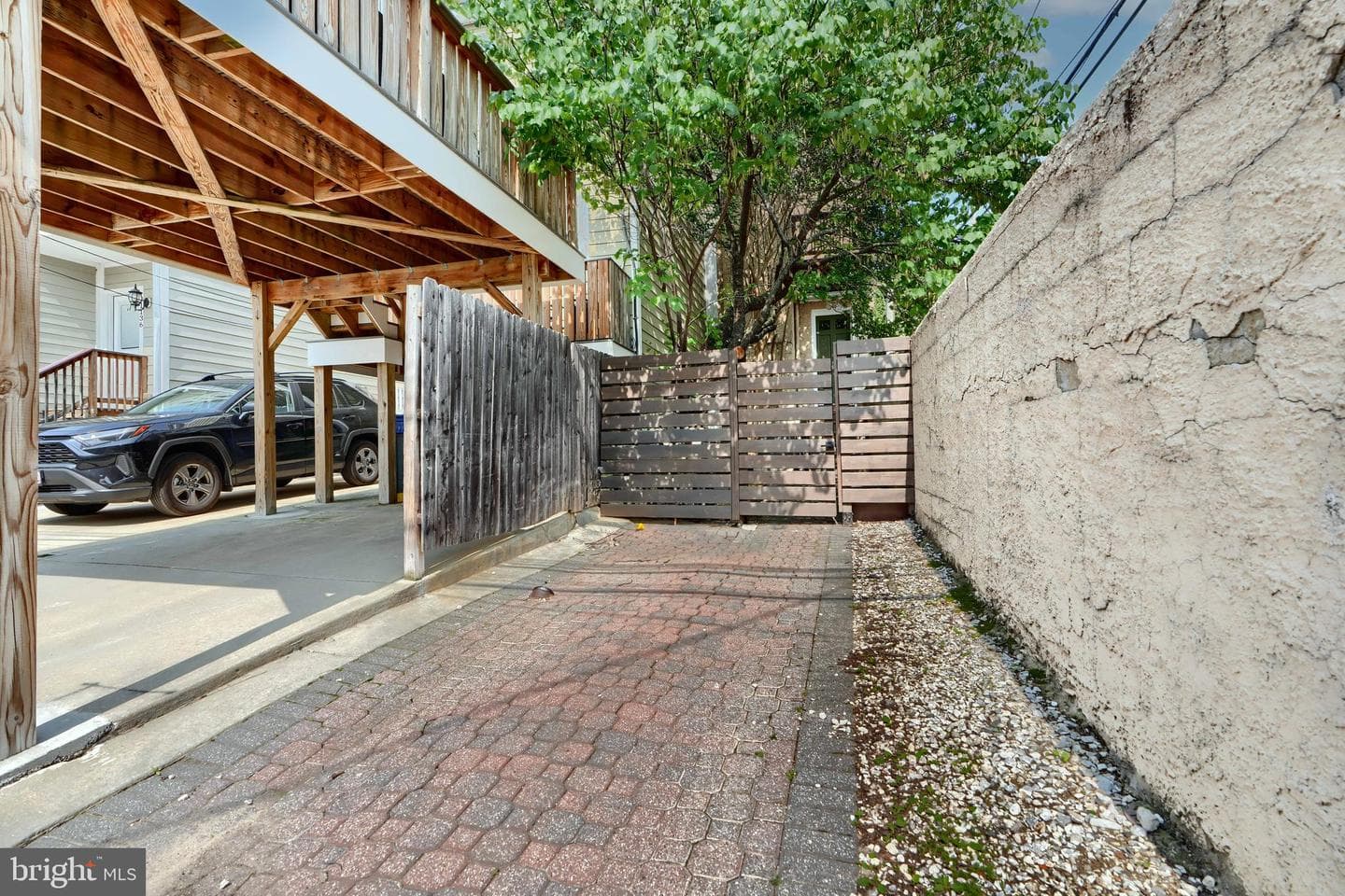 1142 Riverside Avenue photo 19