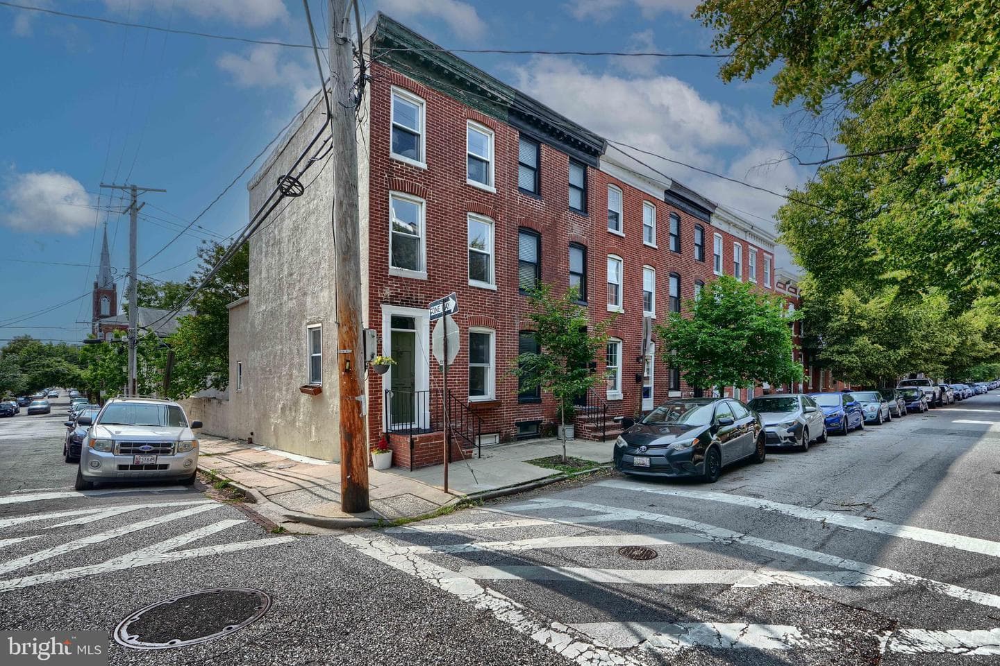 1142 Riverside Avenue photo 2