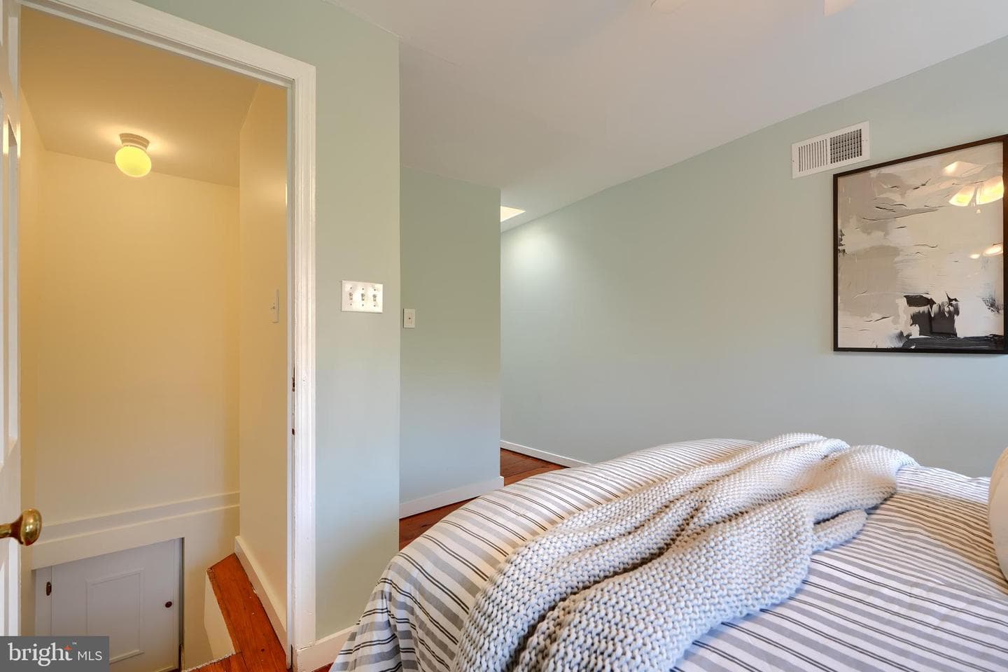 1142 Riverside Avenue photo 36