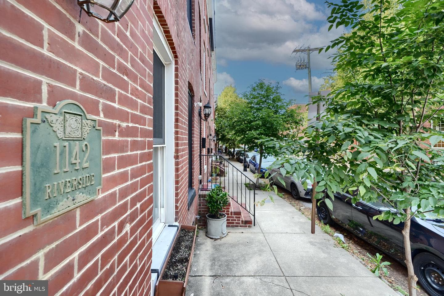 1142 Riverside Avenue photo 4