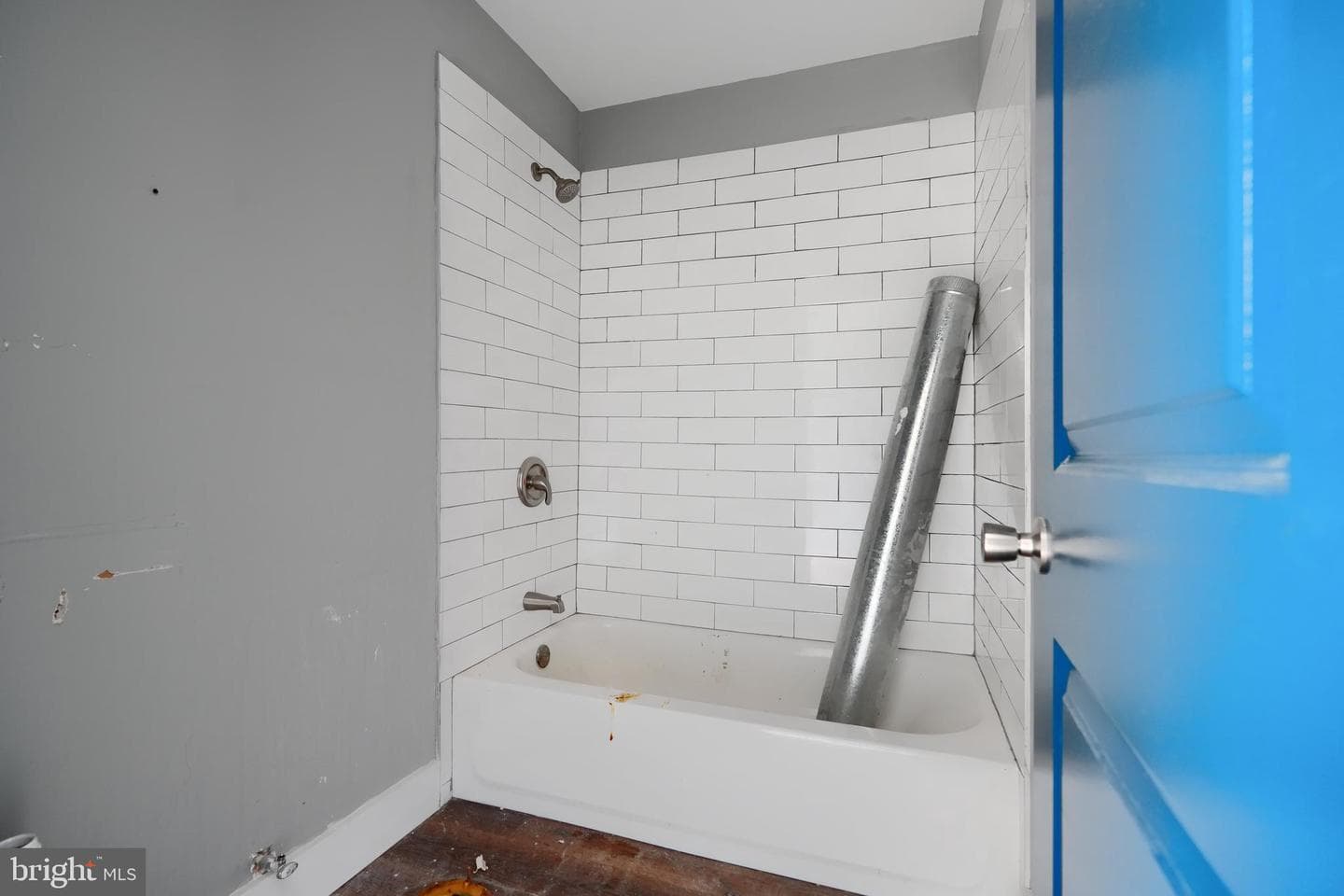 2213 E Madison Street photo 21