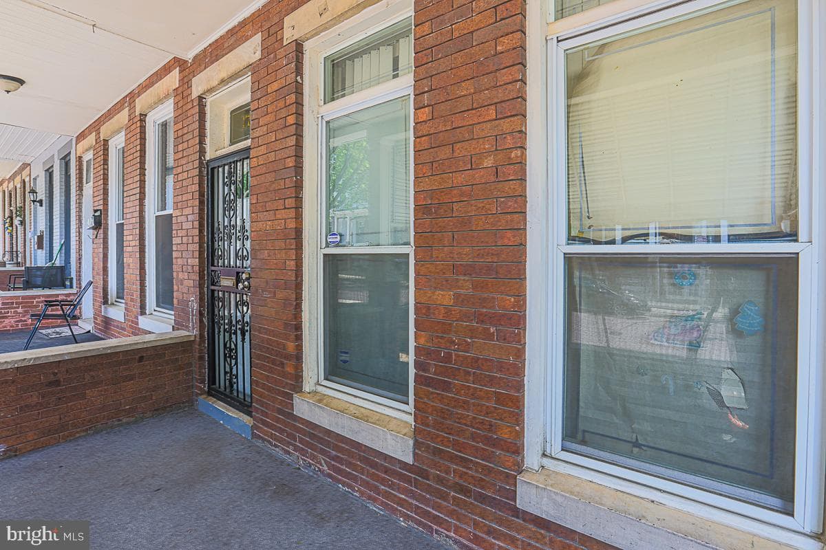 1721 Ruxton Avenue photo 4