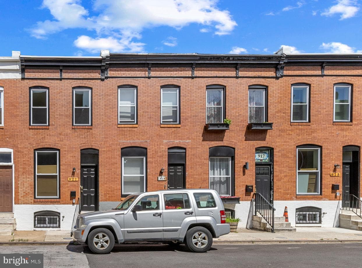 921 N Rose Street photo 1