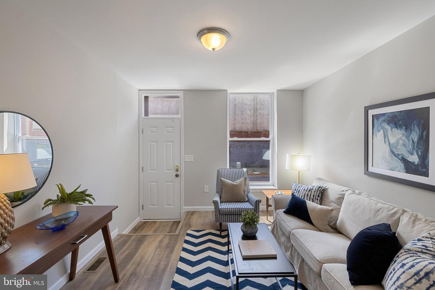 921 N Rose Street photo 2