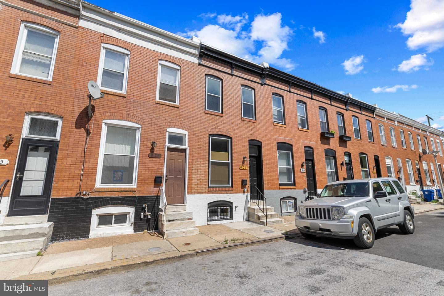 921 N Rose Street photo 23