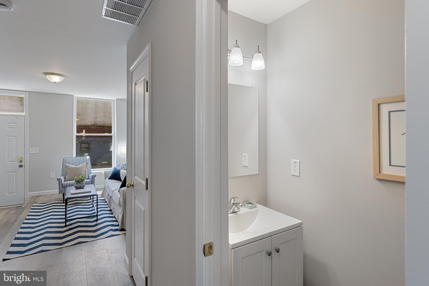 921 N Rose Street photo 5