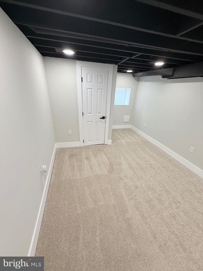 2112 Llewelyn Avenue photo 41