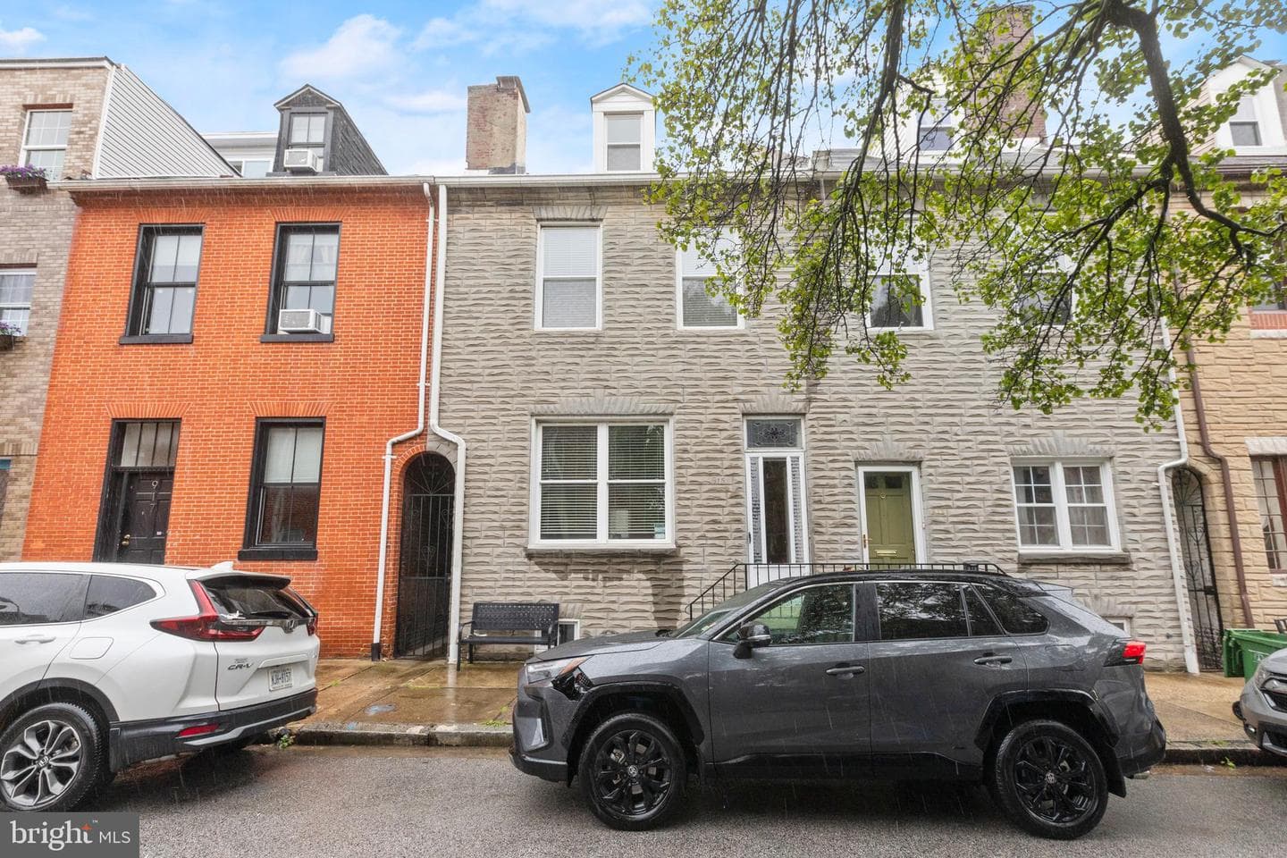 915 Stiles Street photo 2