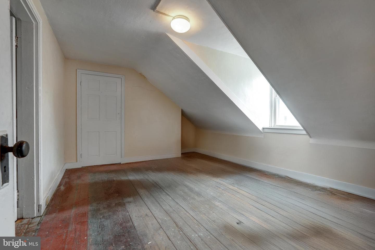 915 Stiles Street photo 28
