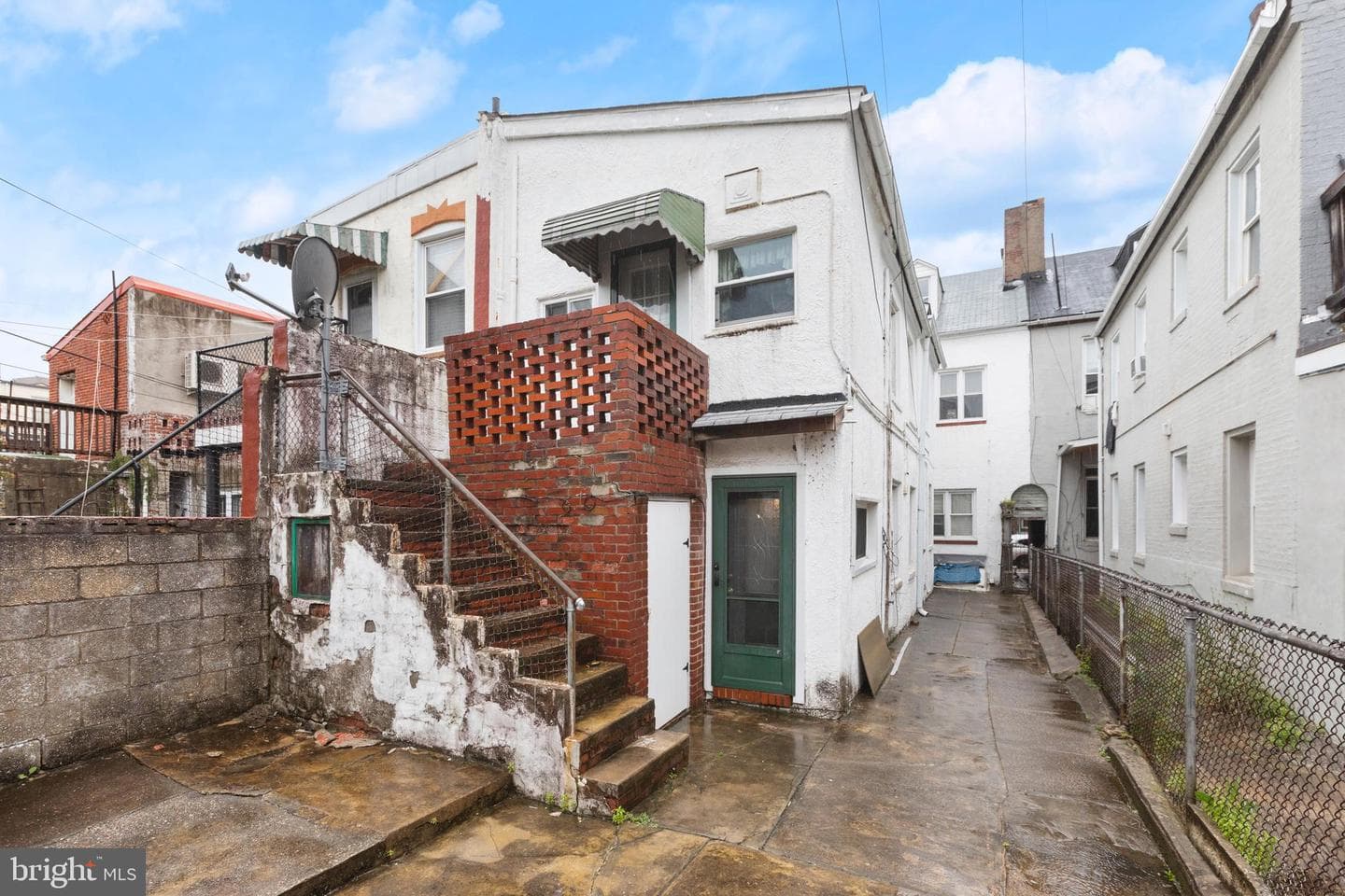 915 Stiles Street photo 30
