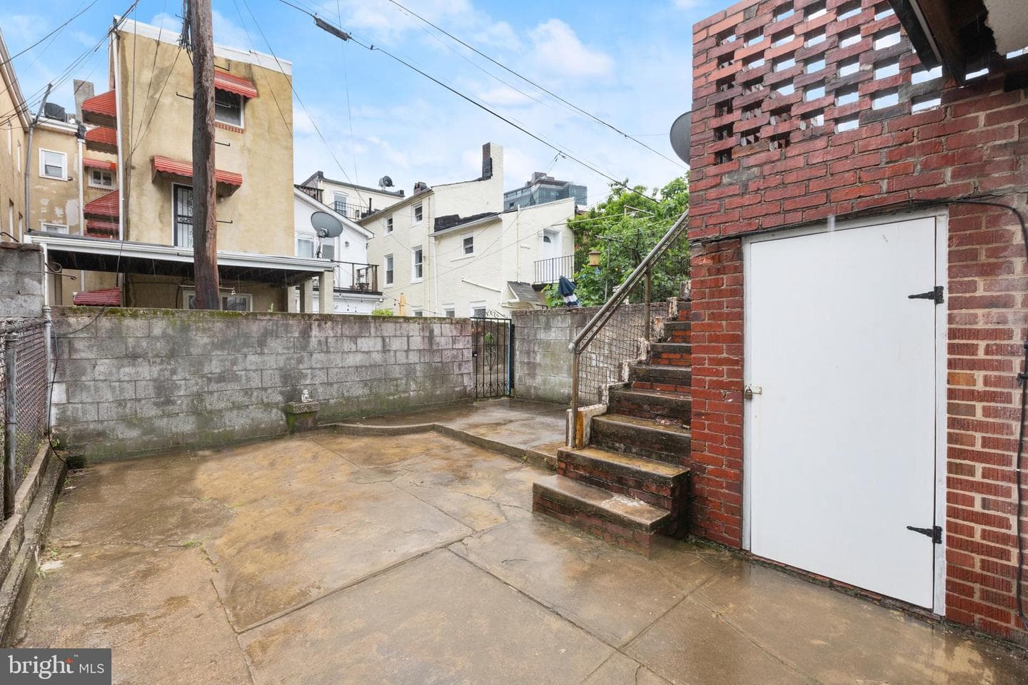 915 Stiles Street photo 31